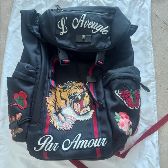 Gucci Black Backpack with Embroidered Tiger and Floral Design - Picture 3 of 4